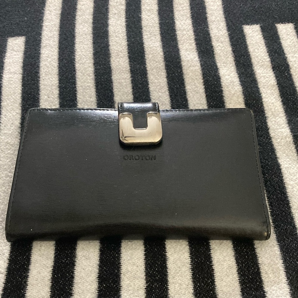 Oroton Black Leather Wallet